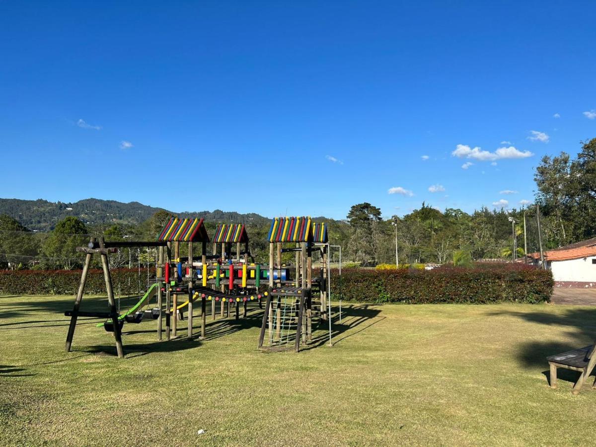 Club Campestre Hacienda Fizebad Hotel Retiro Kültér fotó